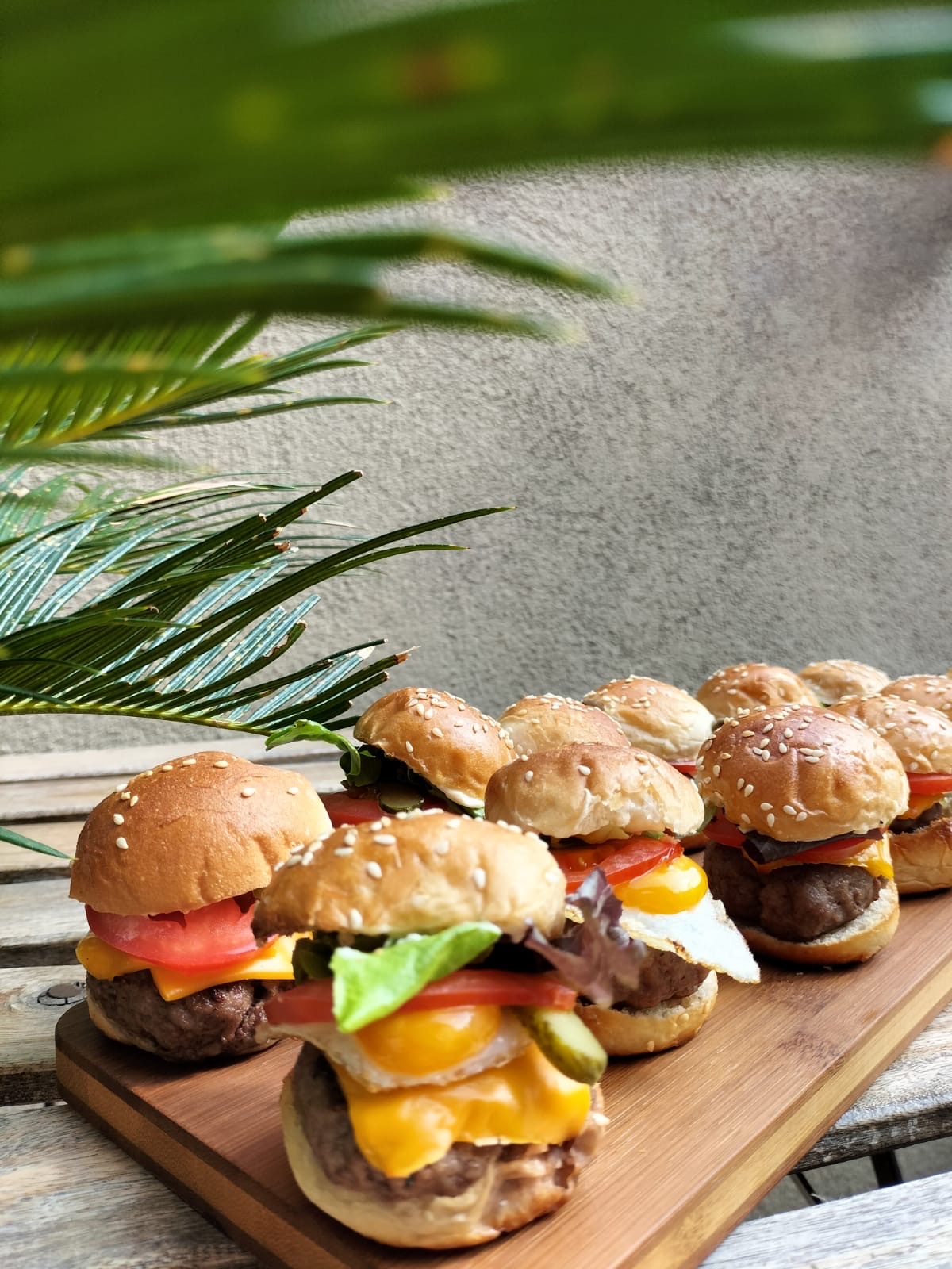 Mini hamburgueses i patates per compartir